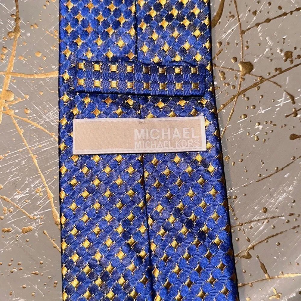 Michael Kors Blue Yellow Textured 💯 Silk Tie